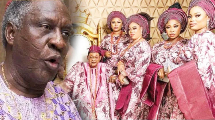 Archbishop-Ladigbolu-the-late-Alaafin-and-some-of-his-wives